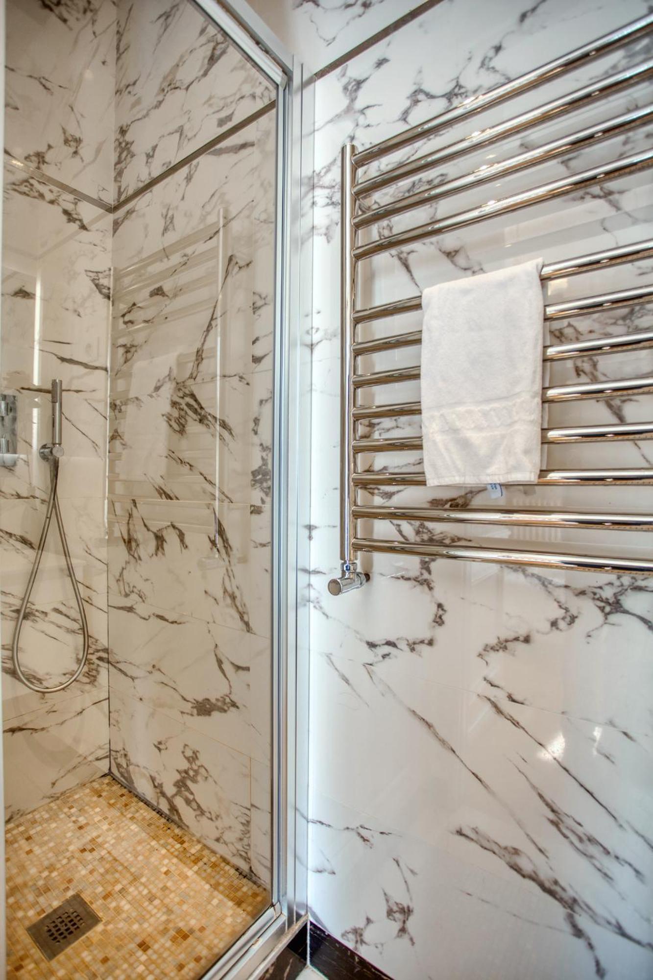 Luxueux 200M2 5Ch Champs Elysees A 1Min Perle Rare Paris Dış mekan fotoğraf