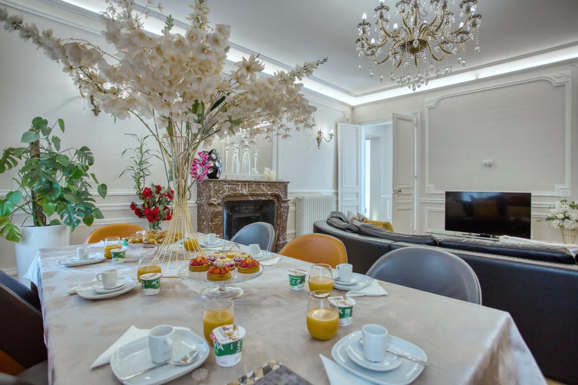 Luxueux 200M2 5Ch Champs Elysees A 1Min Perle Rare Paris Dış mekan fotoğraf